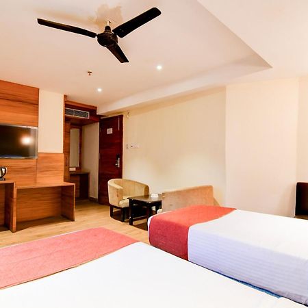 Hotel King'S Crown Calcutta  Esterno foto