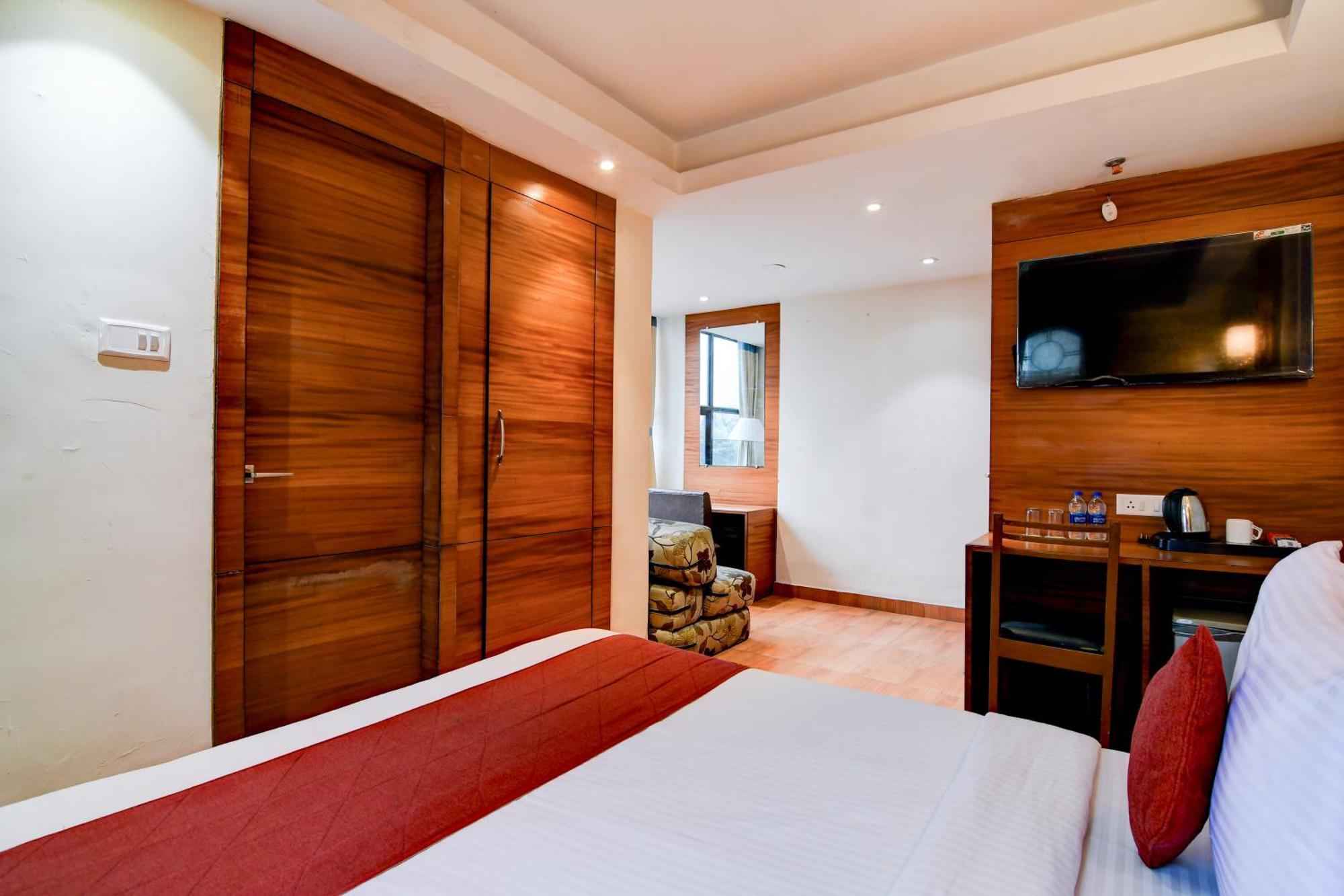 Hotel King'S Crown Calcutta  Esterno foto