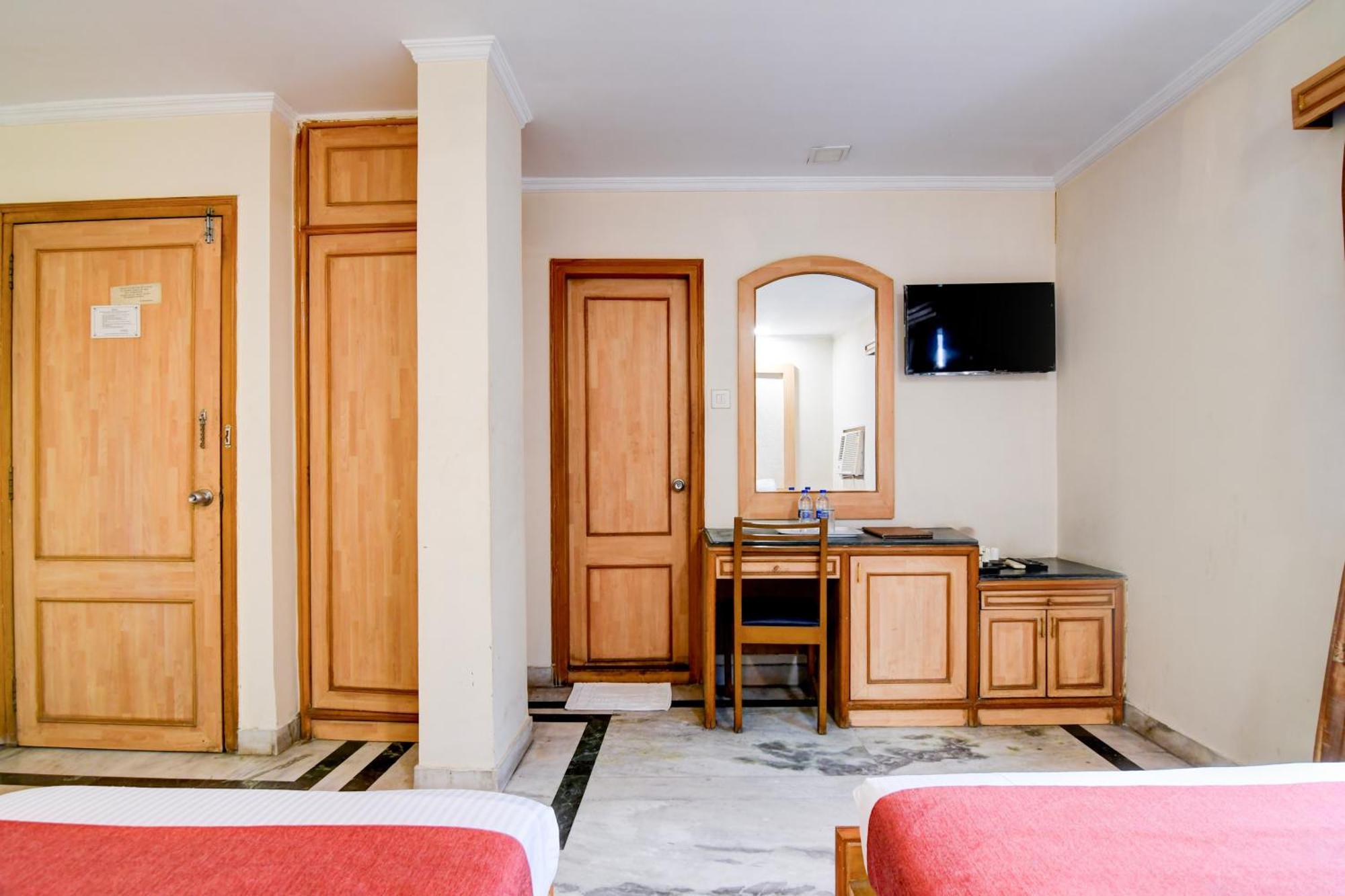 Hotel King'S Crown Calcutta  Esterno foto