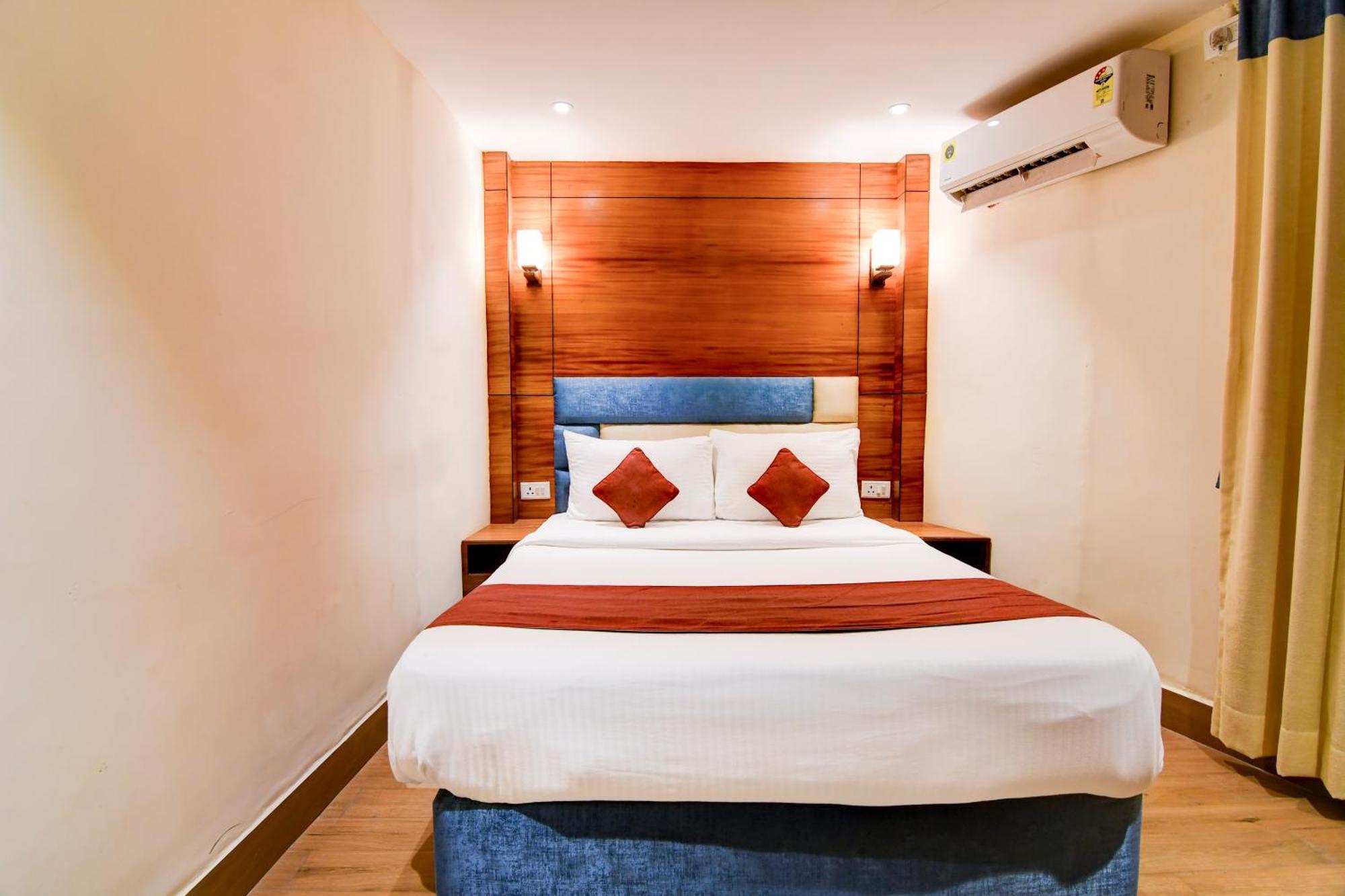 Hotel King'S Crown Calcutta  Esterno foto