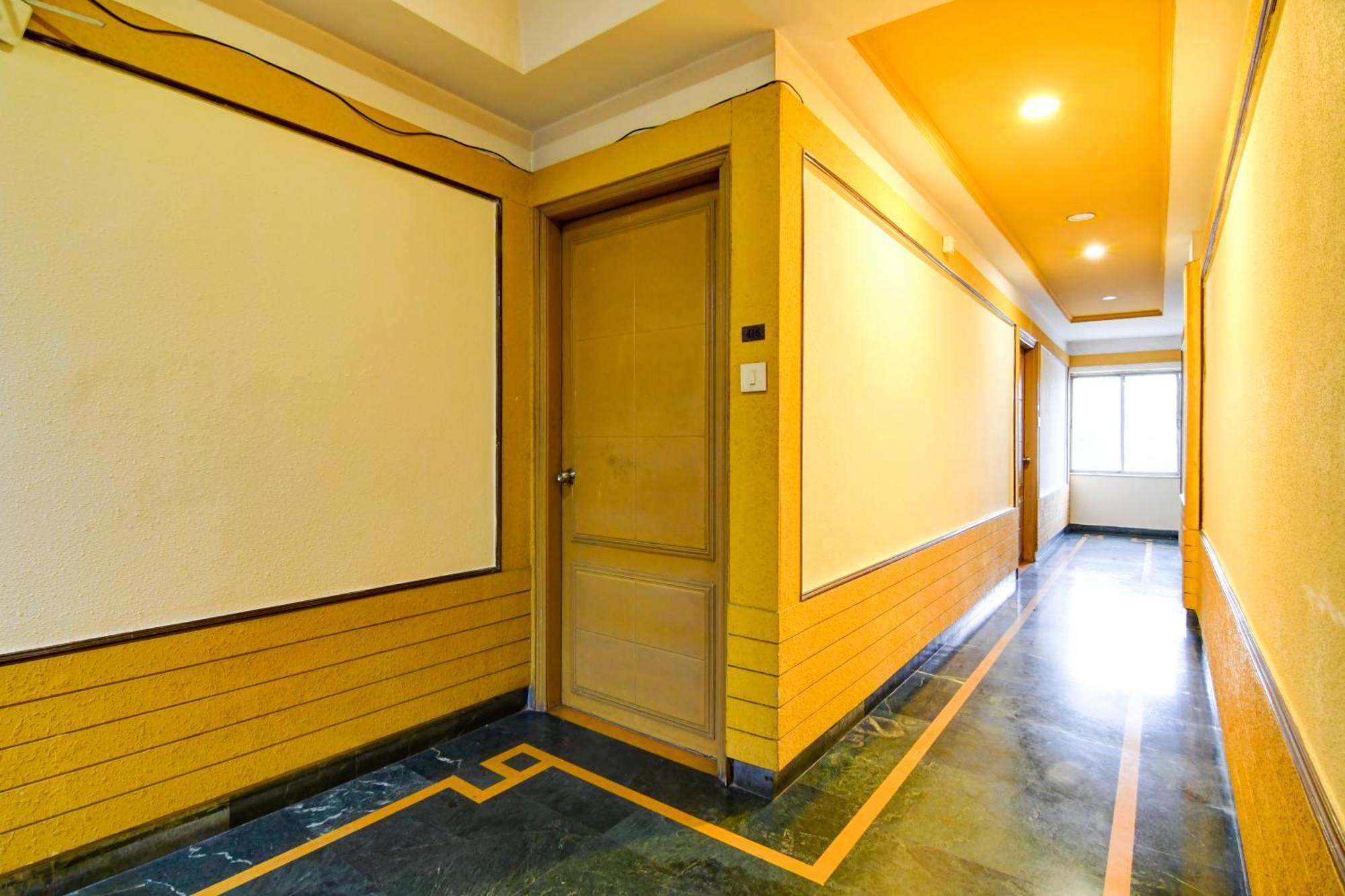 Hotel King'S Crown Calcutta  Esterno foto
